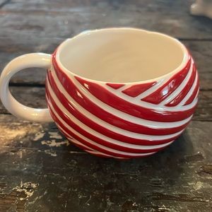 Starbucks 2013 Collectible Christmas Candy Cane Swirl Red & White Mug